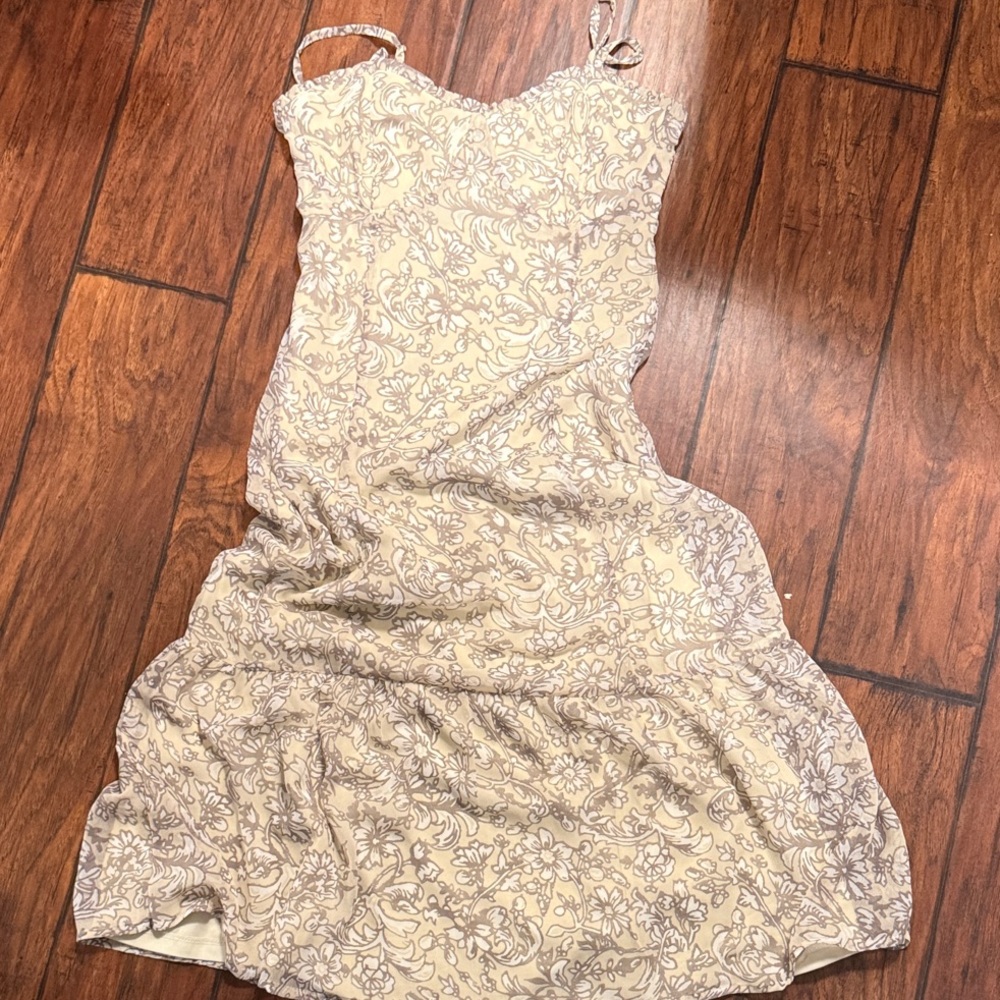 Elegant Cream Floral Maxi Dress
